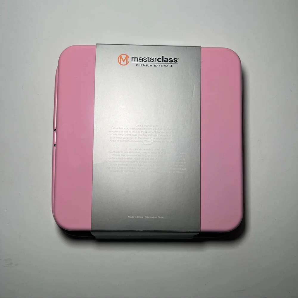 Masterclass 9” Square Cake Pan - Picture 2 of 3
